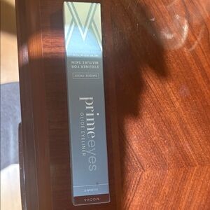 Prime Eyes Glide Eyeliner